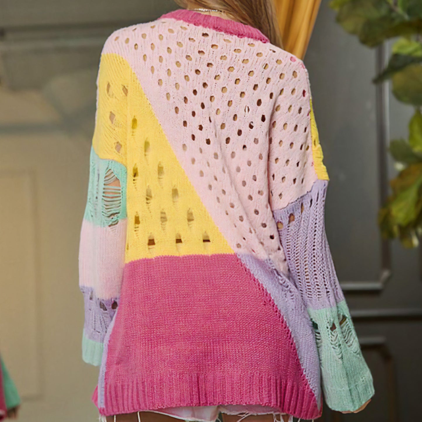Color Block Distressed Detail Pullover Sweater